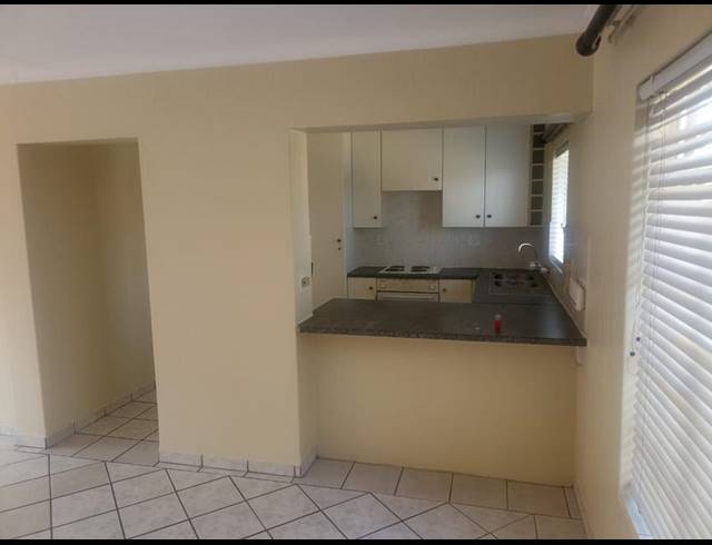 2 BEDROOM PROPERTY TO RENT IN MORELETAPARK